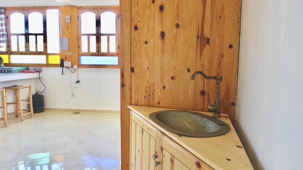 Cozy Surf House Hostel