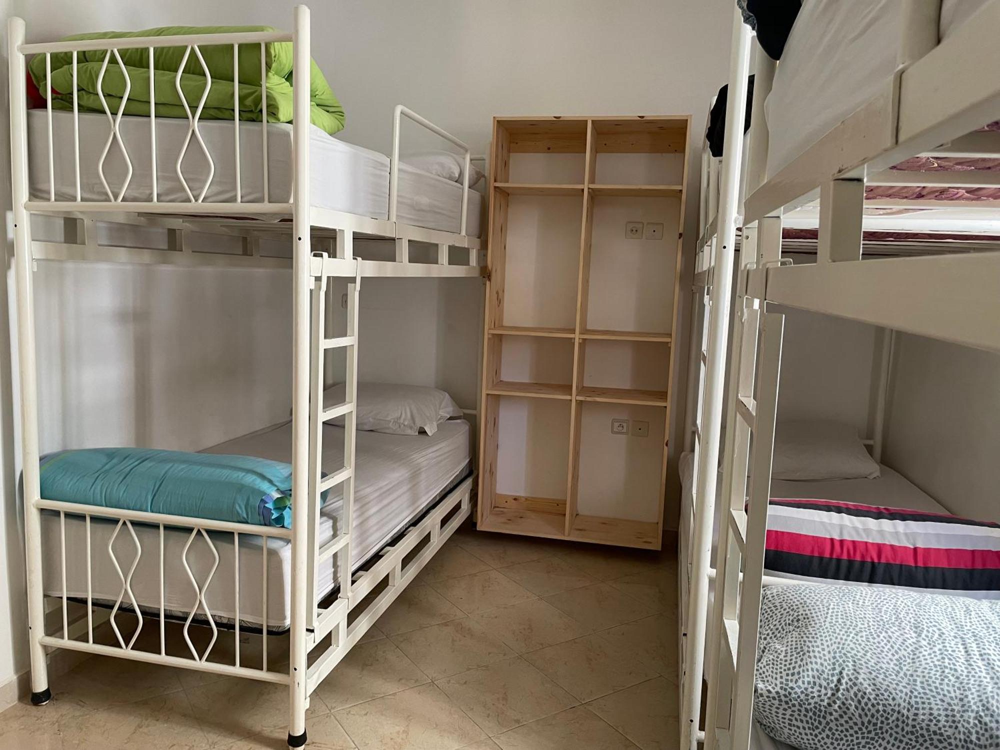 Cozy Surf House Hostel